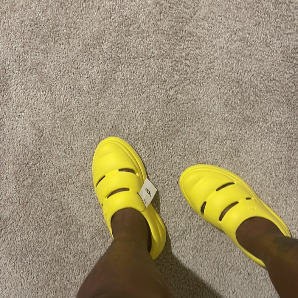 UGGS RUBBER SHOE #Cute 😘 - Picture 4 of 7